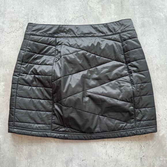 Smartwool Smartloft 120 Wool Blend Puffer Skirt Black, Small - Picture 4 of 8